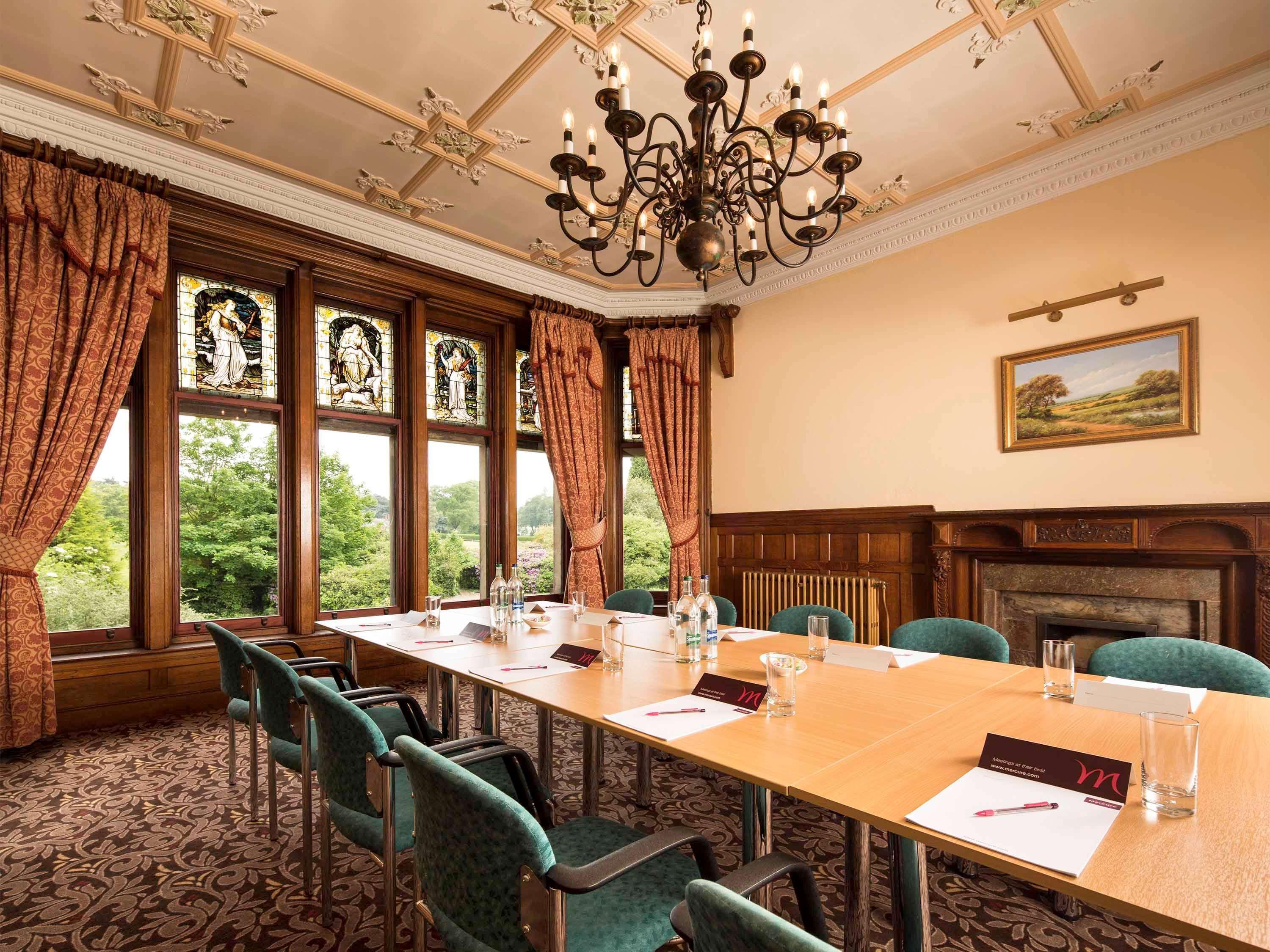 Mercure Burton Upon Trent, Newton Park Exterior photo