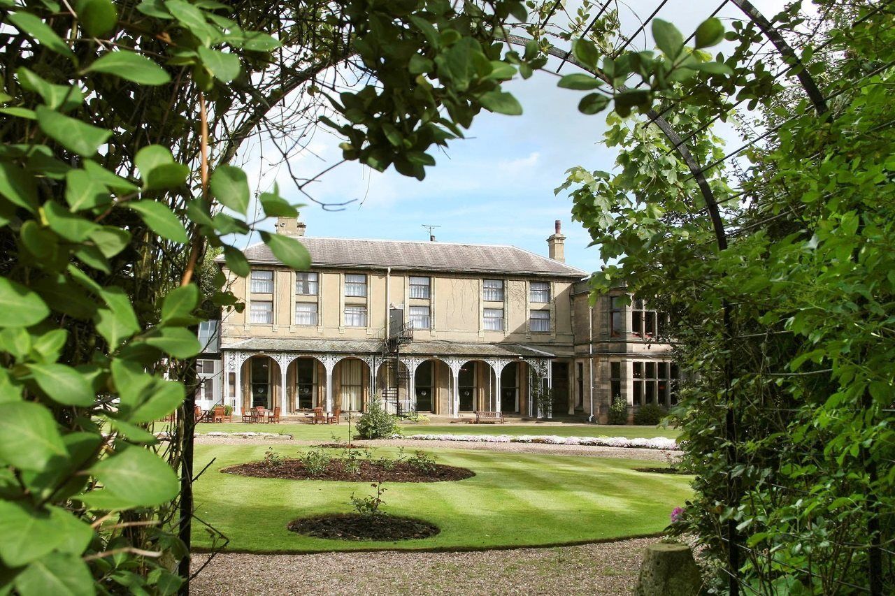 Mercure Burton Upon Trent, Newton Park Exterior photo
